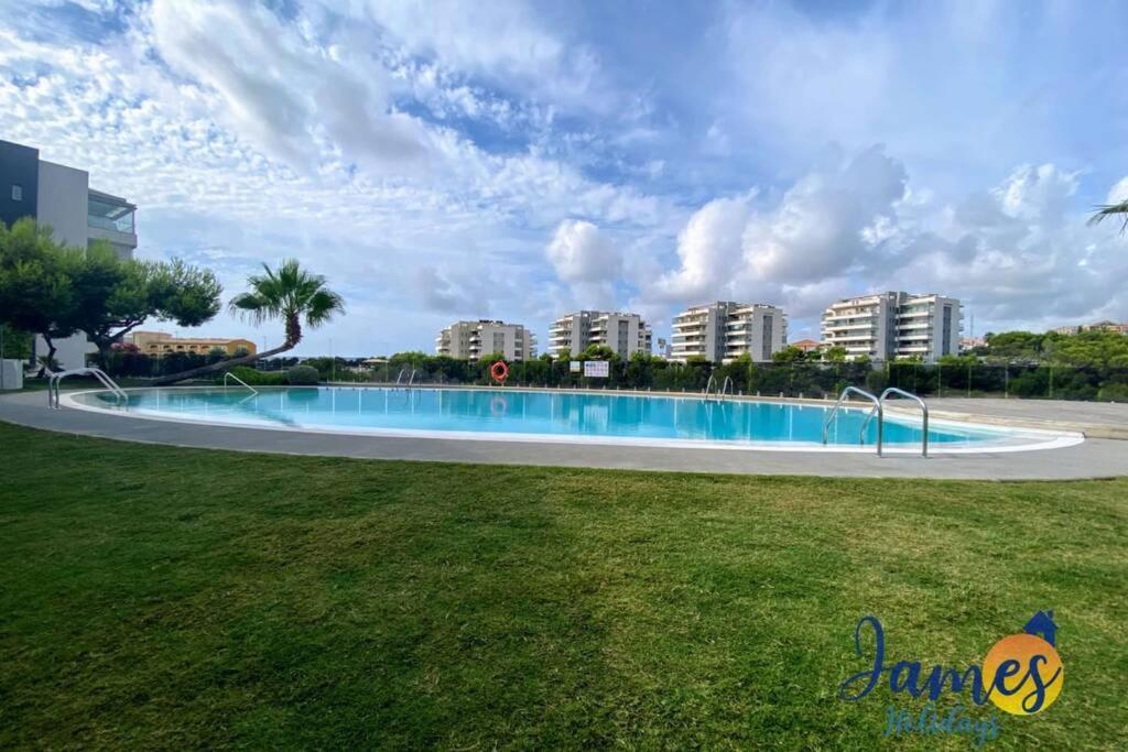Green Hills Luxury Apartment With Comm Pool 알리칸테 외부 사진