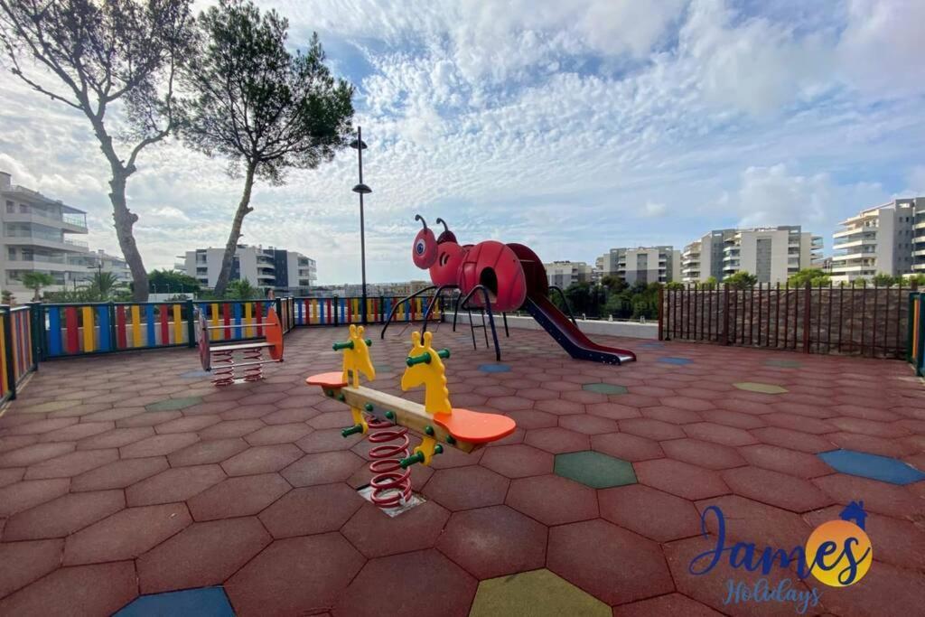 Green Hills Luxury Apartment With Comm Pool 알리칸테 외부 사진